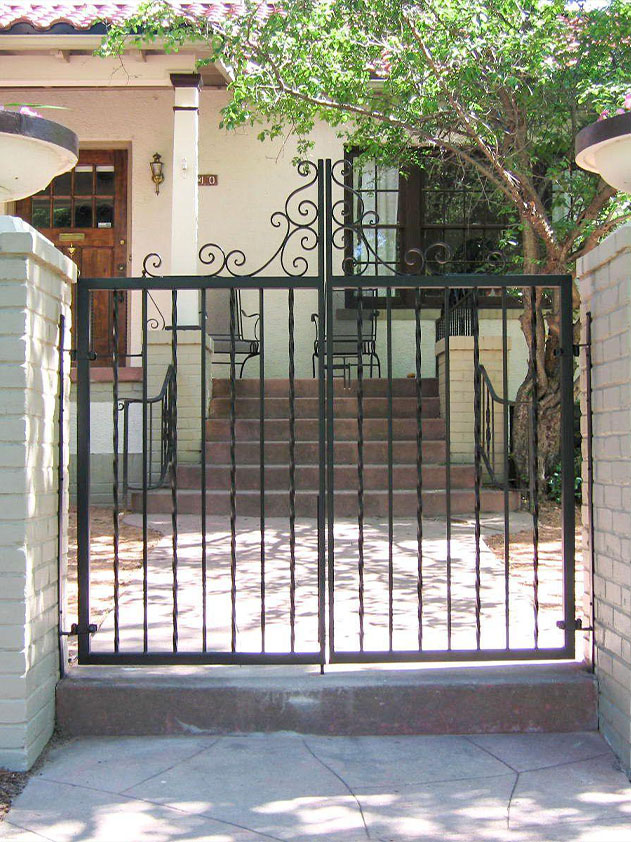 Residential Gate Fence Contractor in Denver Metro Front Range area