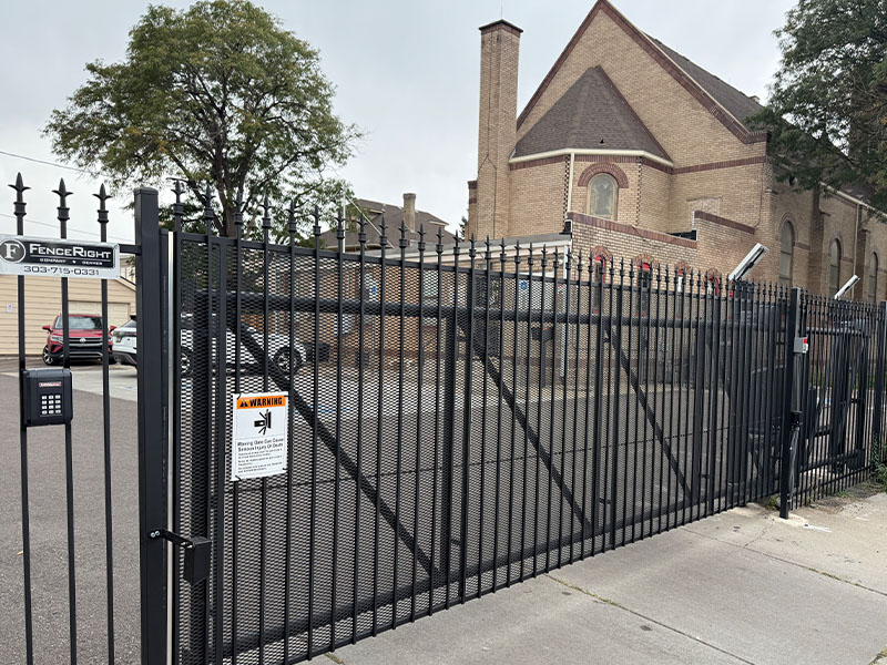 Commercial security fence